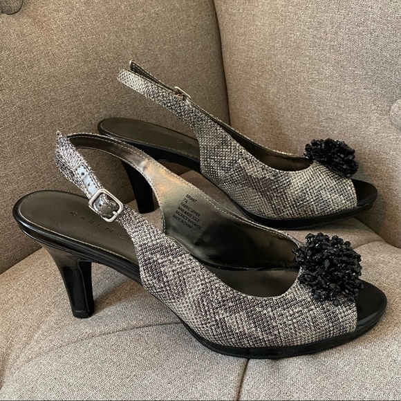 Silver high heels size 7.5 - Picture 3 of 7